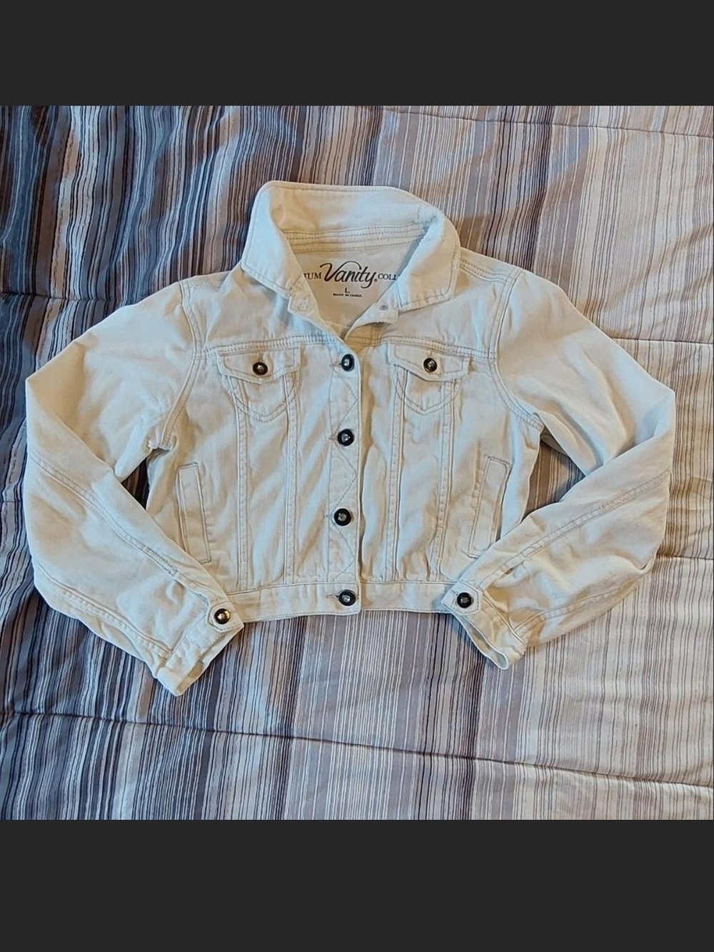 Premium Vanity Collection Women's Cropped White Denim Jacket - Size L like new